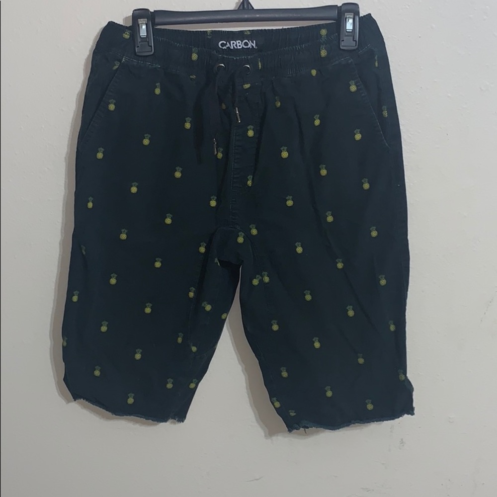 Men’s frayed 🍍🍍 shorts